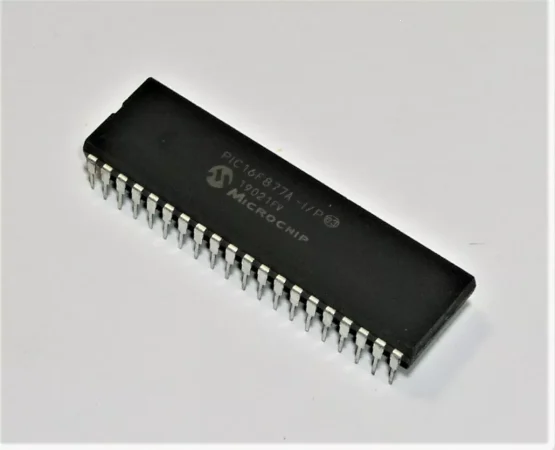 PIC16F877 A-I/P (6356)